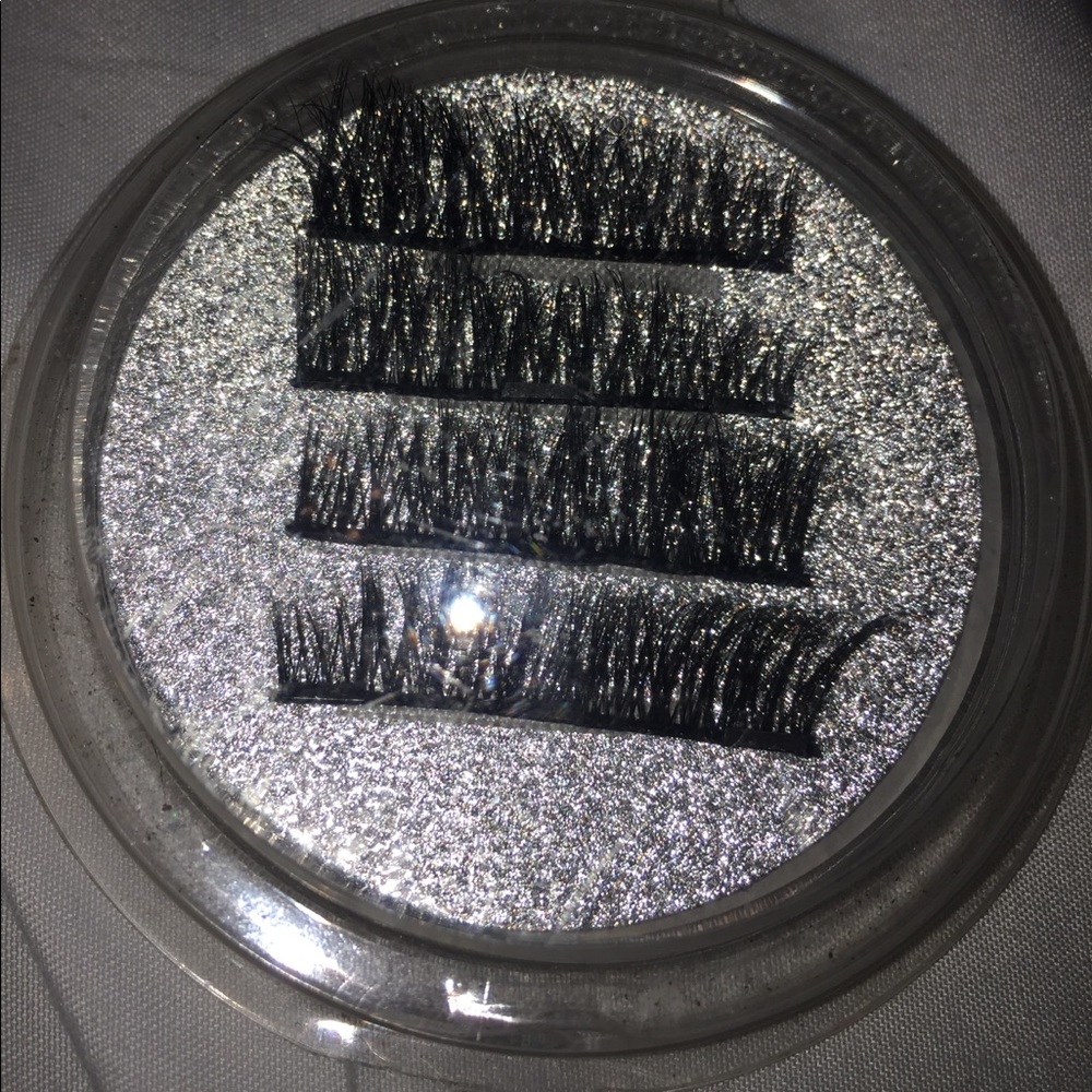 Magnetic Eyelashes